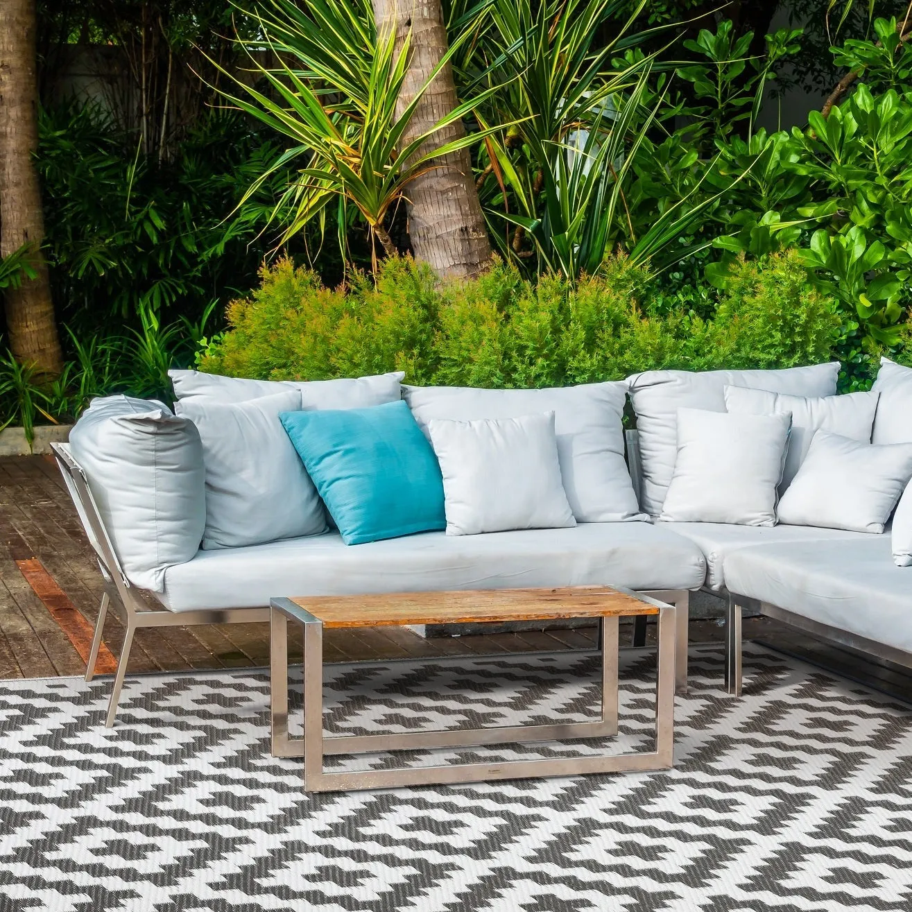 Aztec Grey & White Rectangular Diamond Pattern Foldable Waterproof XL Caravan Mat - 270x360 CM