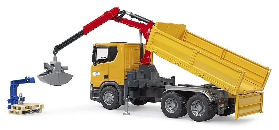 BRUDER CONSTRUCTION 1:16 SCANIA SUPER 560 R TRUCK W CRANE & 2 PALLETS
