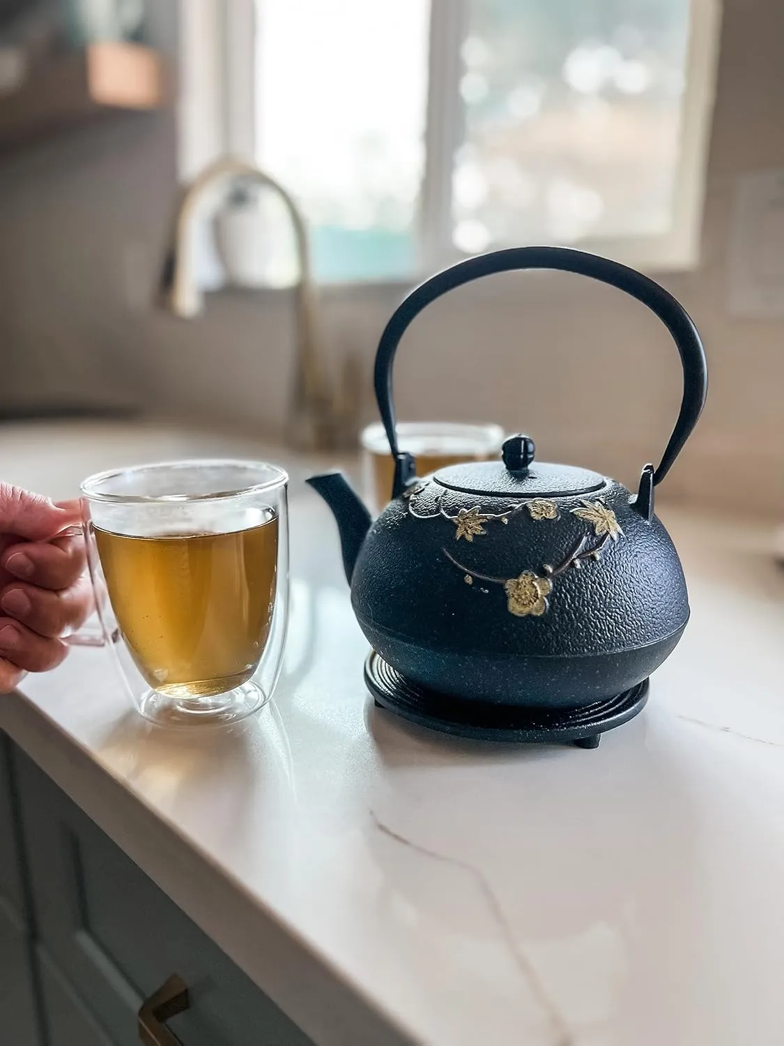 Frieling Ja by Hama Cast Iron Teapot & Cast Iron Trivet with Stainless Steel Infuser - 34 Ounce Black/Yellow - Japanese Tea Kettle