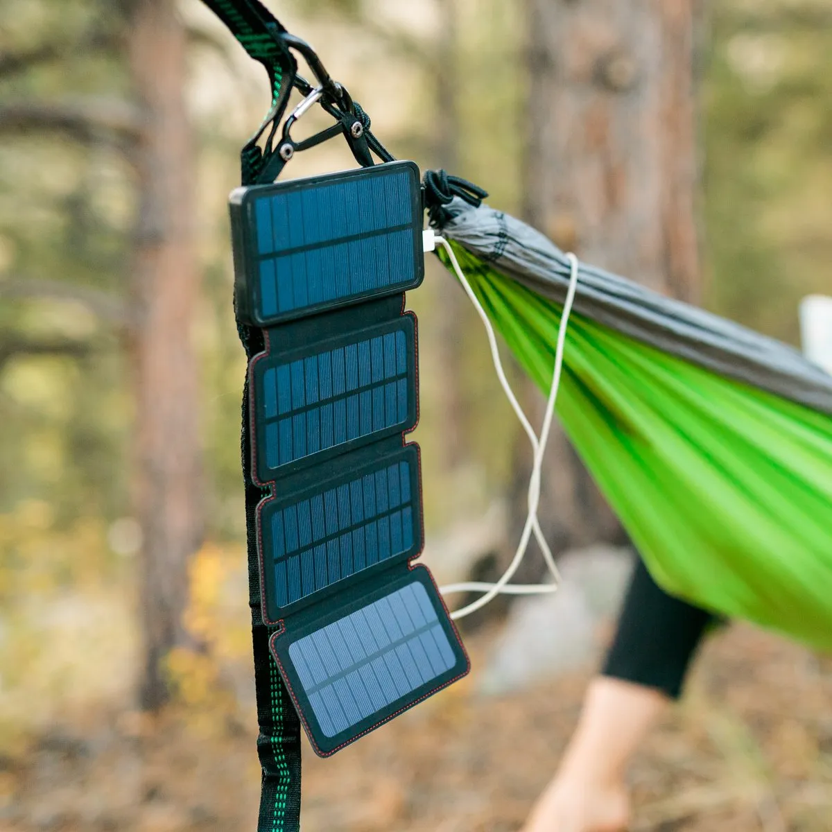 QuadraPro Solar Power Bank with Wireless & Dual USB Charging by Frog & CO