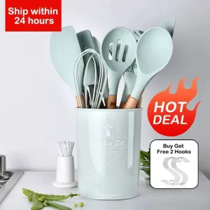 Silicone Kitchenware Cooking Utensils Set Non-stick Cookware Spatula Shovel Egg Beaters Wooden Handle Kitchen Cooking Tool Set