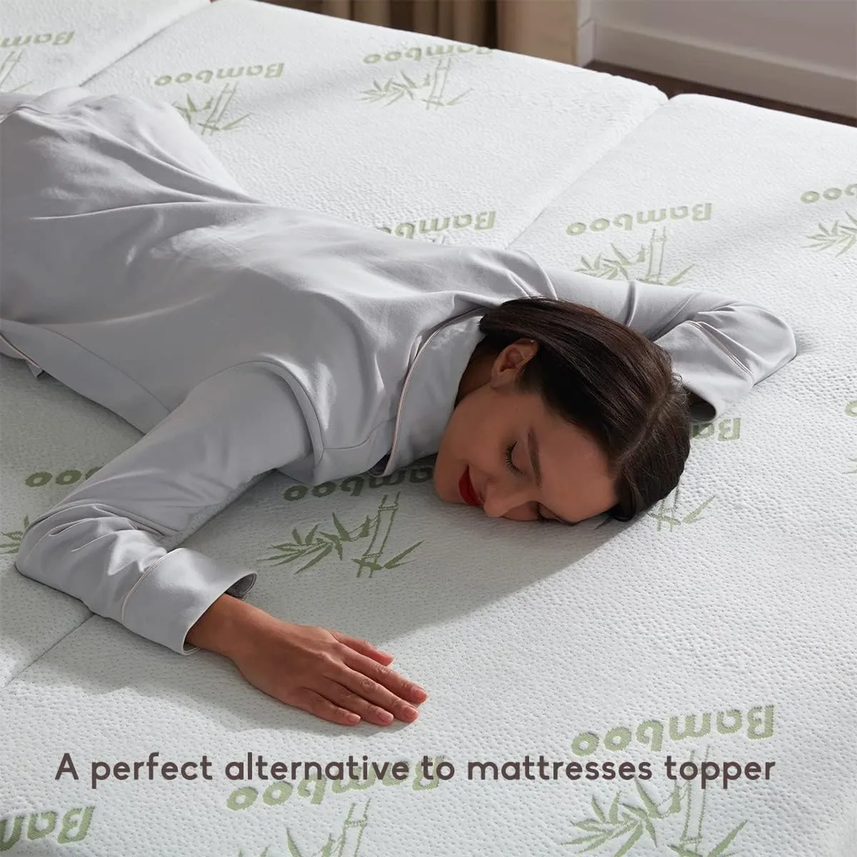 SINWEEK Memory Foam Folding Mattress with Storage Bag, 4 Inch Foldable Mattress Trifold Mattress Topper, Floor Mattress Guest Bed with Cooling Cover & Waterproof Lining